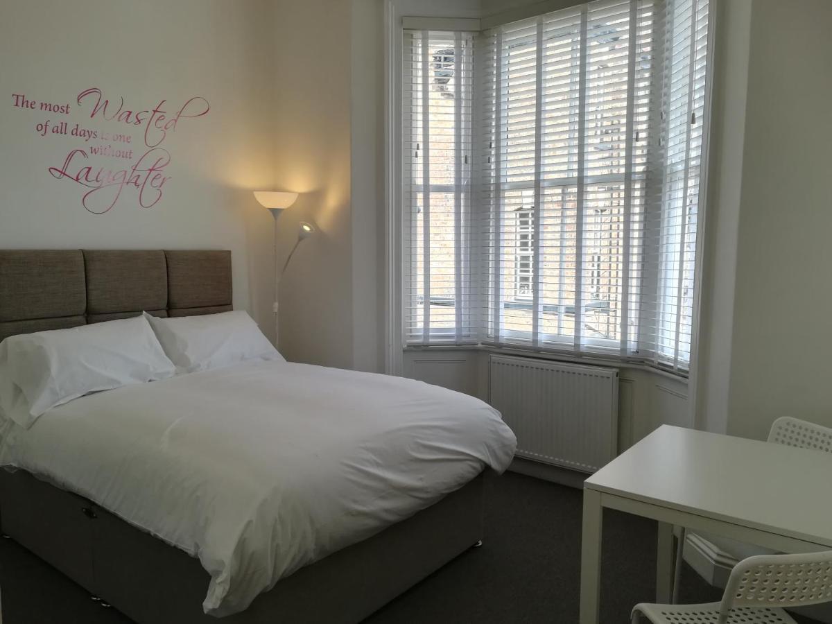 Mcmillan House Studio Apartments ยอร์ค ภายนอก รูปภาพ