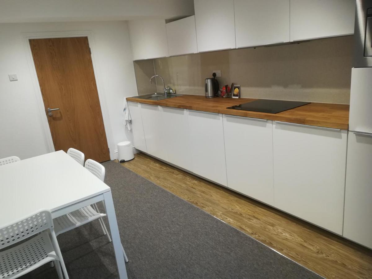 Mcmillan House Studio Apartments ยอร์ค ภายนอก รูปภาพ